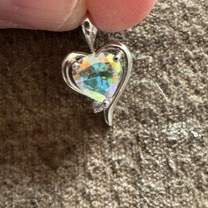 Beautiful 10kt white gold heart pendant